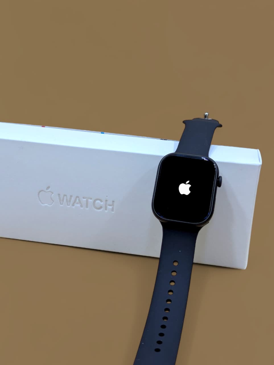 NR SERIES 11 LOGO WATCH ( OG )