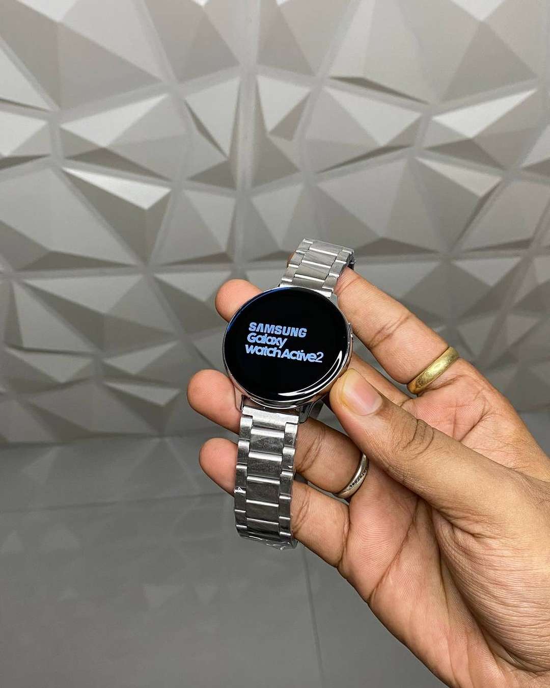 Samsng galxy active 2 seven strap combo watch